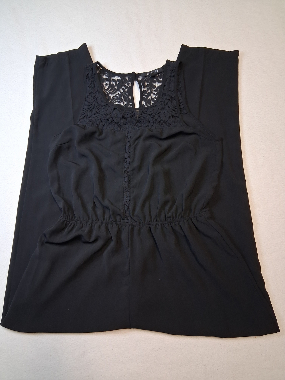 Women’s Black Lace Yoke Sleeveless Top